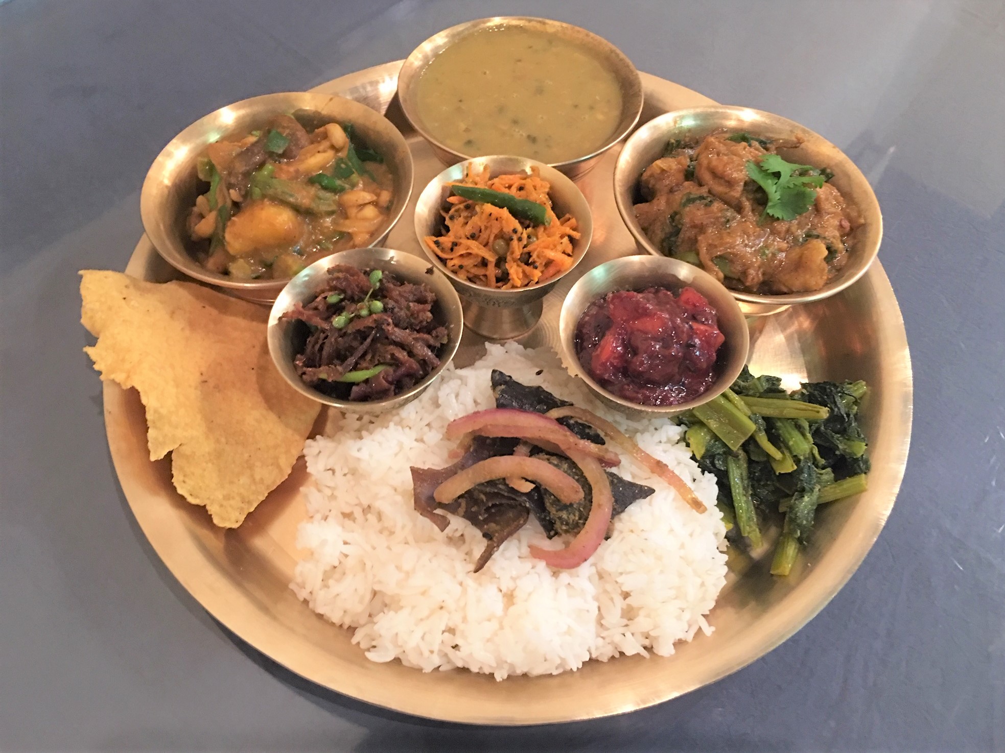 ネパール家庭料理入門―日常食ダル・バートから祭礼食マスゥ・マッツァまで Amazon.co.jp: ネパール家庭料理入門: 日常食ダル・バートから